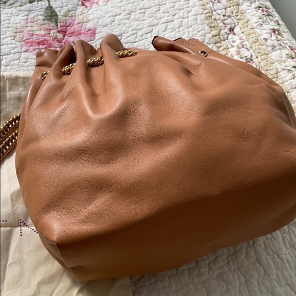 Stella Mccartney gold chain bucket bag - Picture 12 of 16